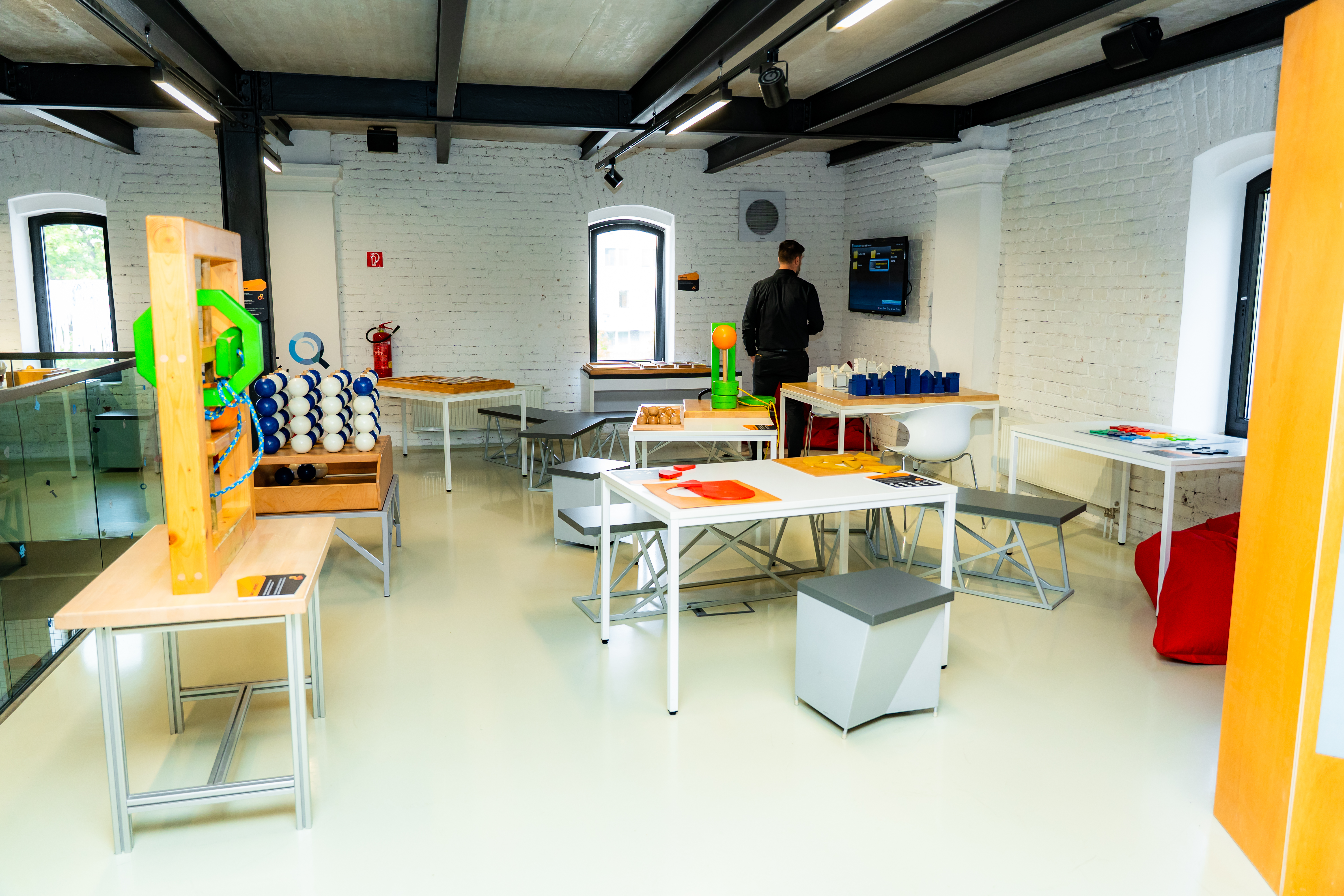 Otvorenie obnovy expozicie v Steelparku -46
